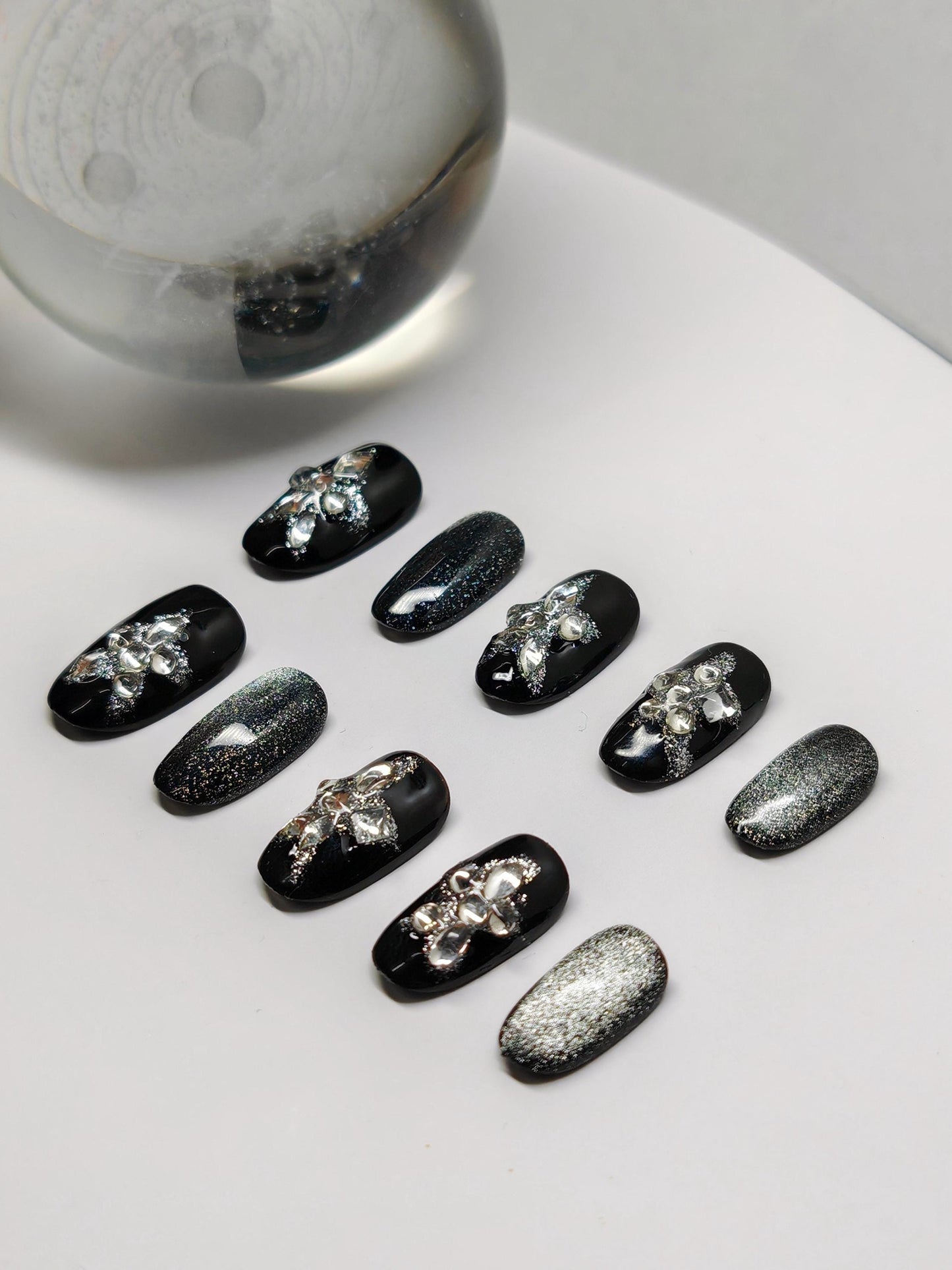 SILVER STAR BLACK PRESS ON NAILS