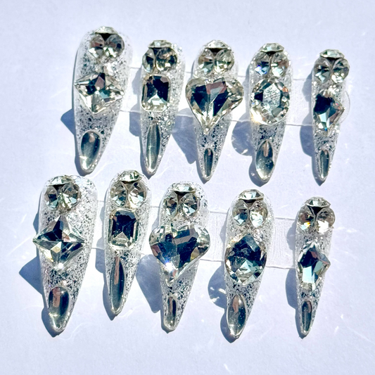 Faux Ongles Argentés Strass de Luxe